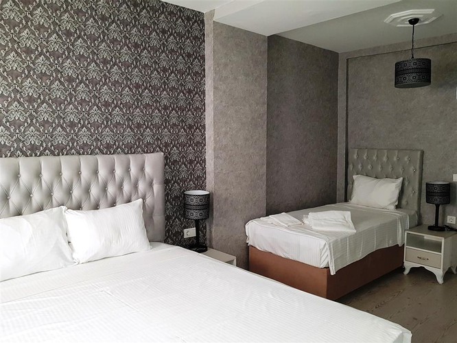 Family Room (3 Person)