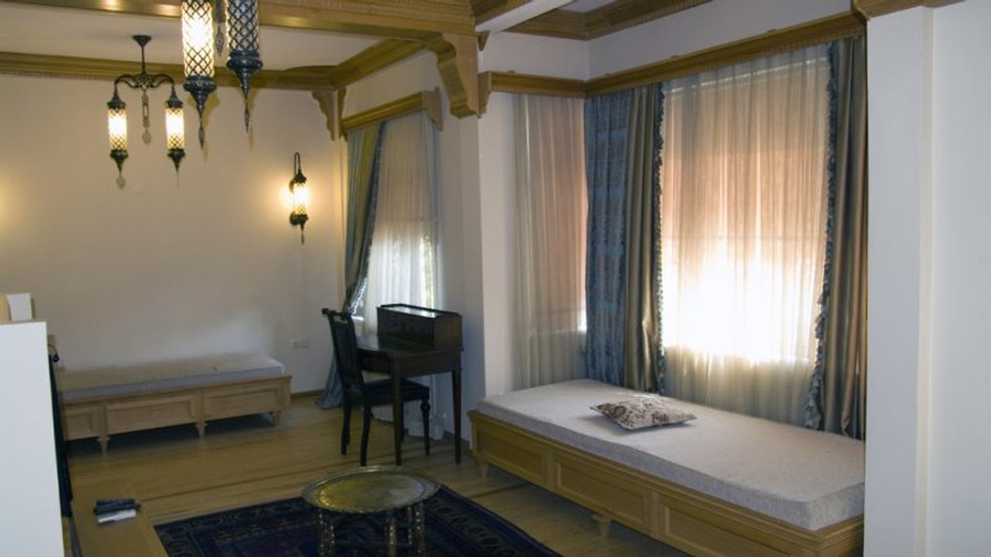 Deluxe Luxury Suite Room