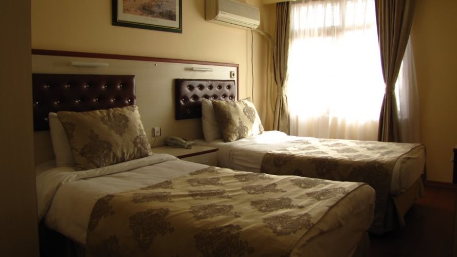 Standard Room (1 Person)