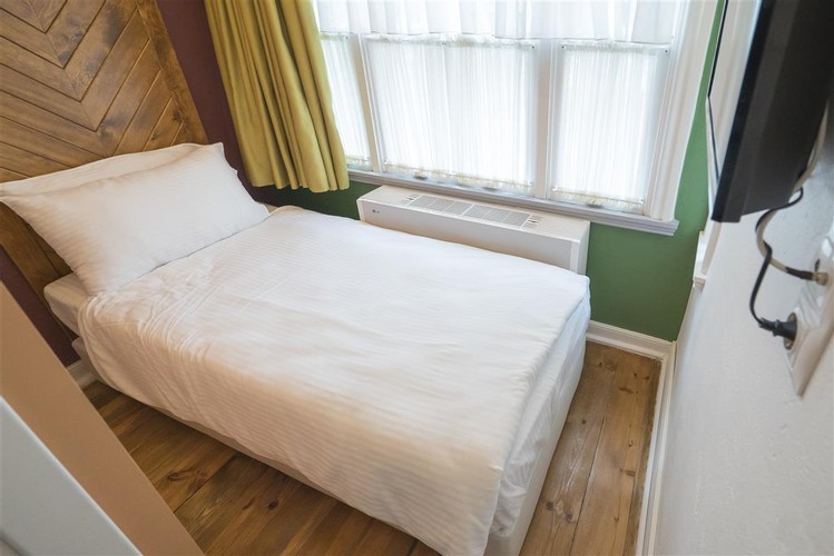 Economy Single Room (1 Person)