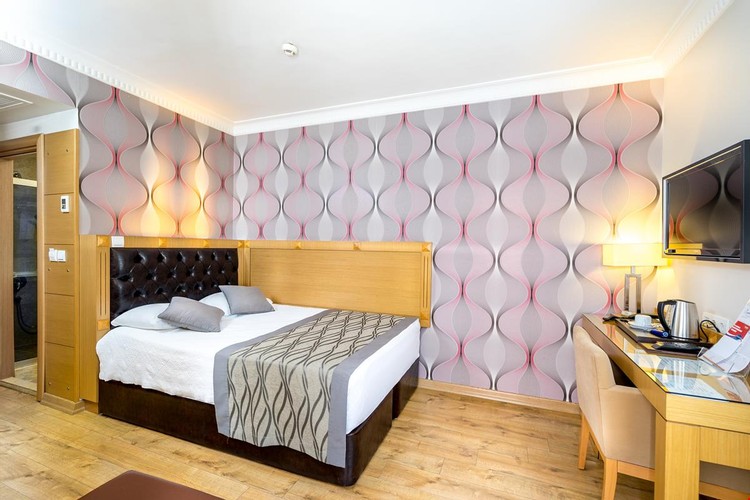 Superior Room (1 Person)