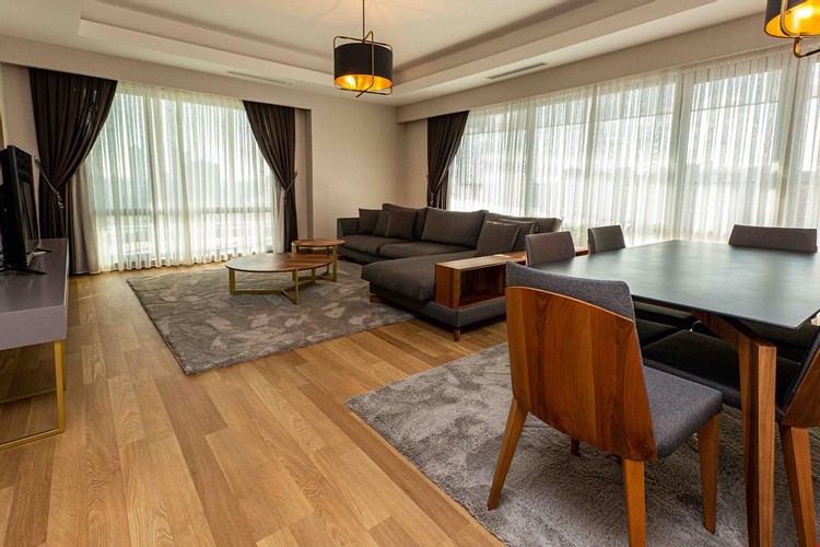 Üç Yatak Odalı Suit