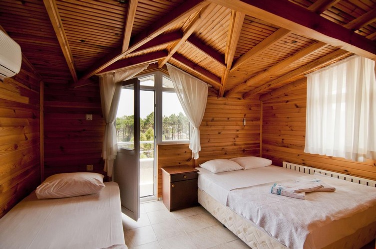 Standart Oda (3 Kişilik, Balkonlu)