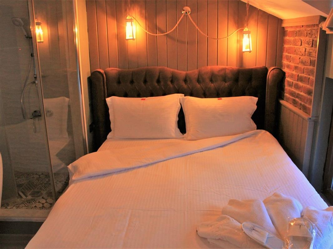 Panaromik Oda, Nehir Manzaralı