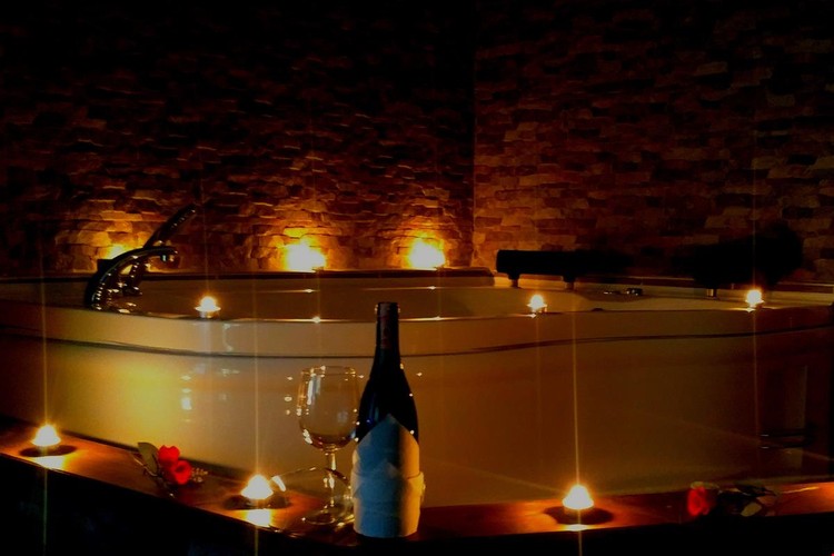 Deluxe Room (Jacuzzi)