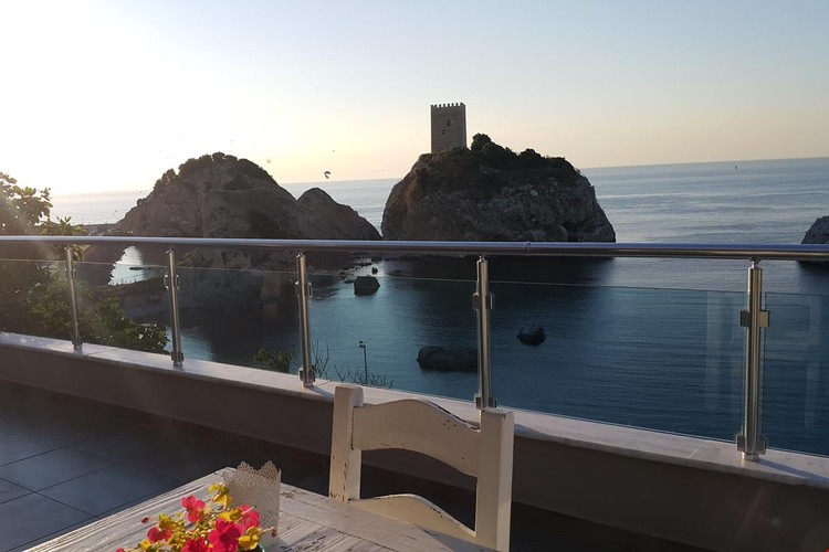 Standart Oda, Deniz Manzaralı (Balkonlu)