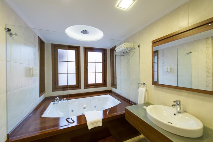 Deluxe Room (Jacuzzi)