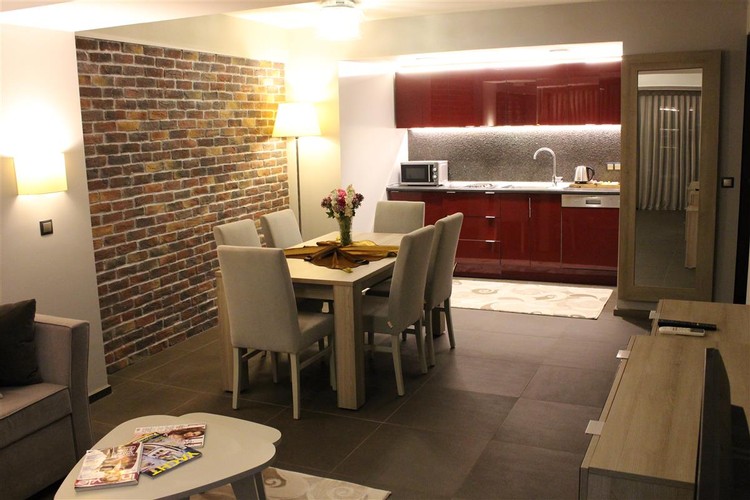 Family Room (Balcony)