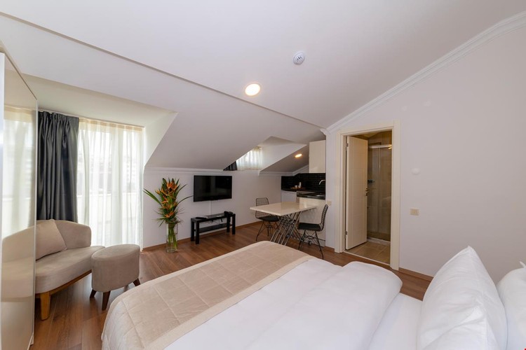 Terrace Room (Terrace)