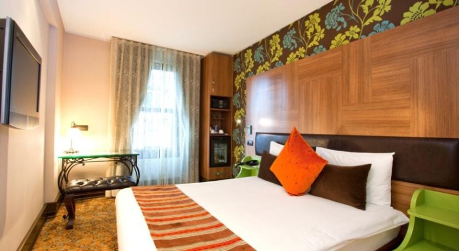 Superior Room (1 Person)