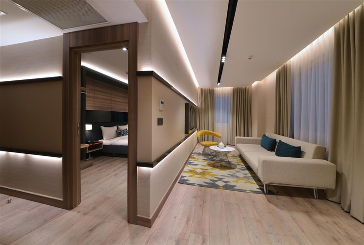 Deluxe Suite Room (Kitchen)