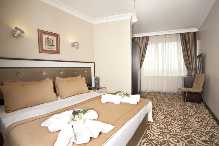 Standard Room (1 Person)