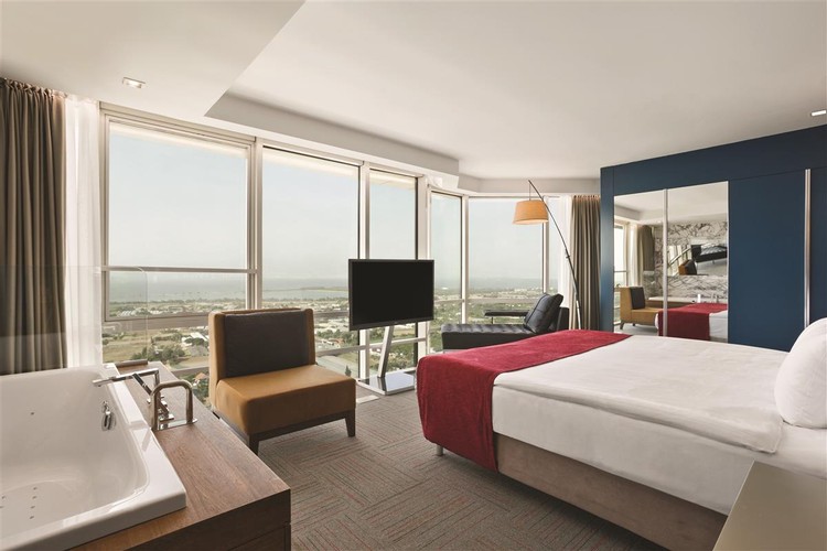 King Suit Oda, Deniz Manzaralı