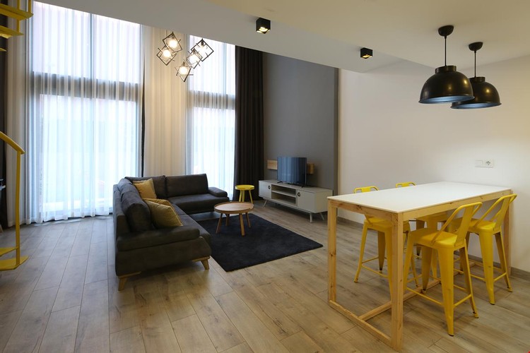 Dublex Suit Oda, Havuz Manzaralı