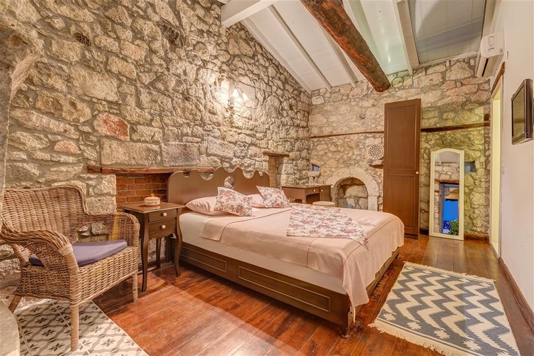 Deluxe Oda (3 Kişilik)