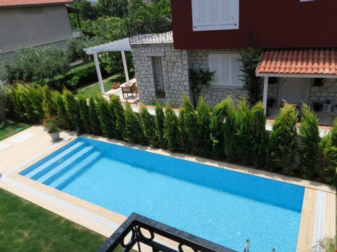 Deluxe Oda, Havuz Manzaralı