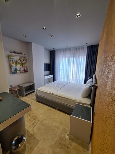 Standart Oda, Kara Manzaralı