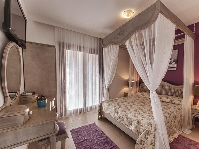 Suite Room, Pool View