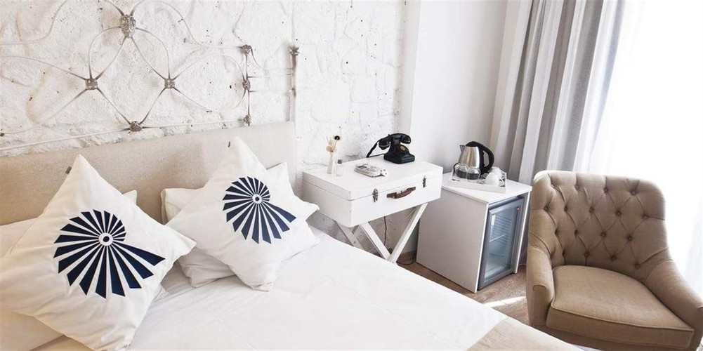 Deluxe Teras Oda, Havuz Manzaralı (Teraslı)