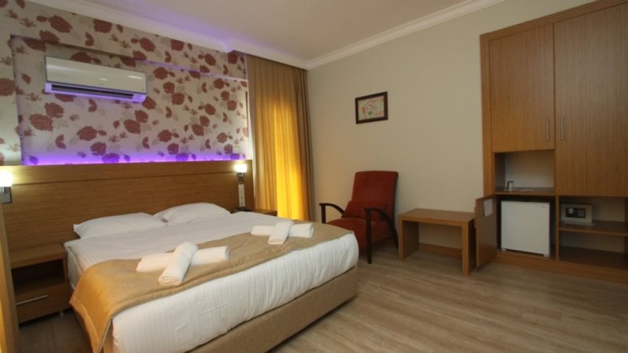 Standart Oda, Kara Manzaralı