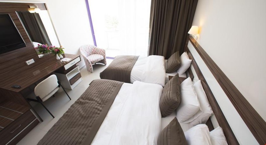 Deluxe Has Balcony Room, Sea View (Balcony)