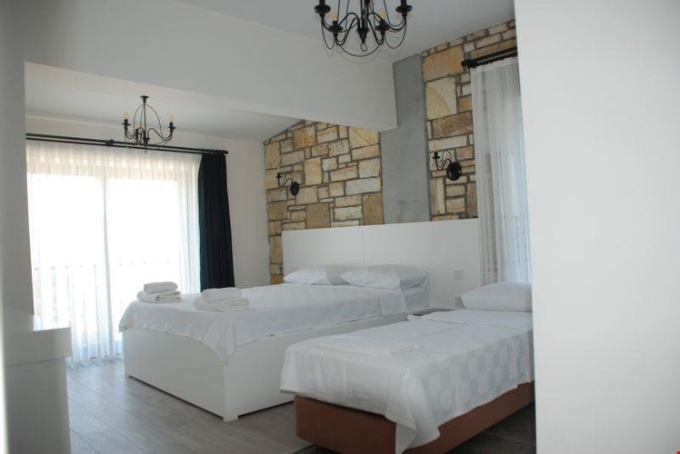 Deluxe Room, Pool View