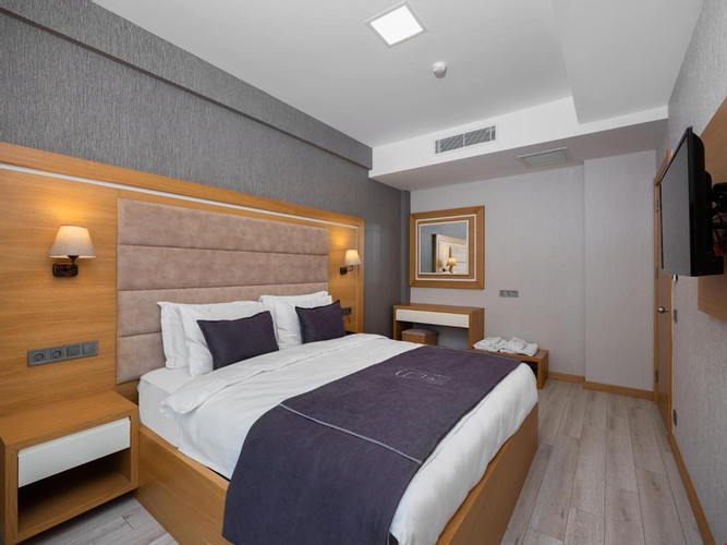 Suit Oda, Kara Manzaralı