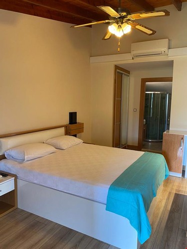 Deluxe Room (Balcony)