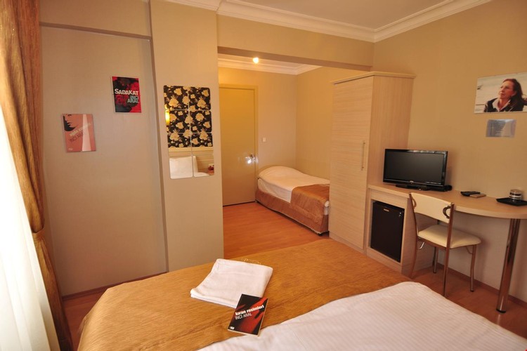 Standard Room (3 Person)