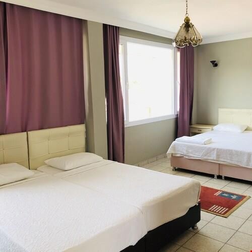 Standard Room (4 Person)