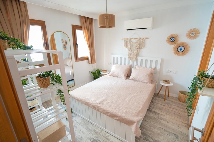 Classic Room, Land View