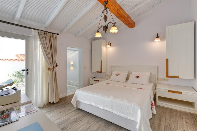 Honeymoon Room (Jacuzzi)