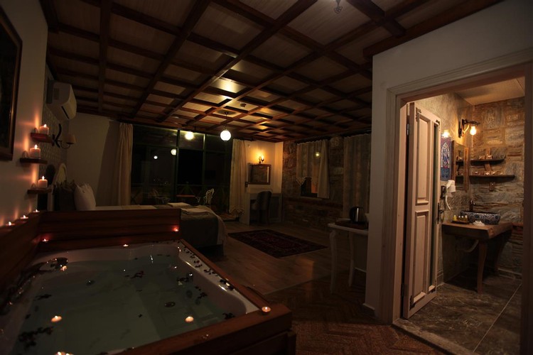 Deluxe Room (Jacuzzi)