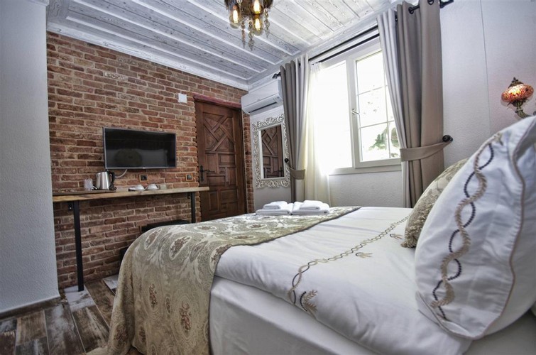 Standart Oda, Bahçe Manzaralı