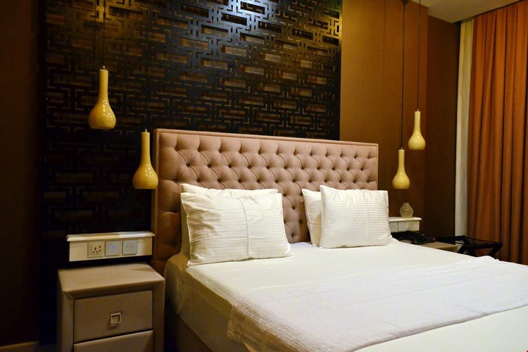 Deluxe Oda, Kara Manzaralı