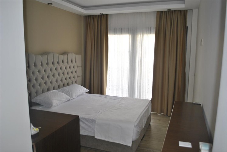 Standart Oda, Kara Manzaralı