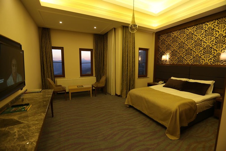 Suite Room, Lake View