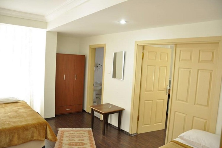 Standard Room (3 Person)