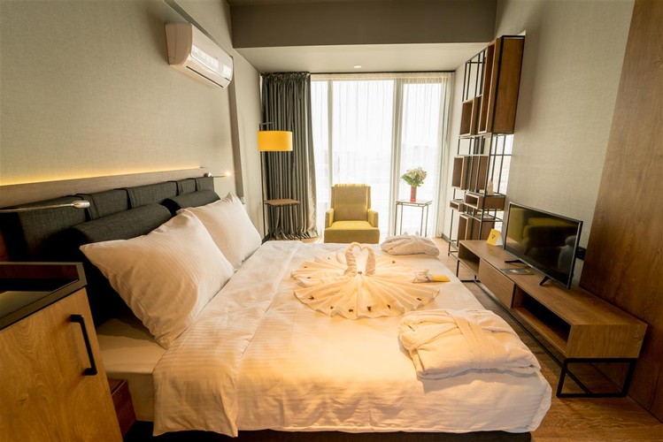 Family Room, Mountain View