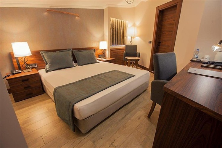 Deluxe Superior Room