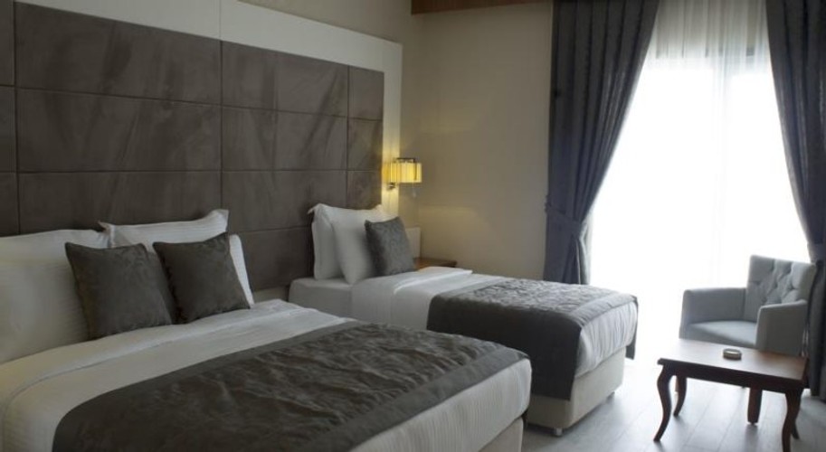 Standard Room, Land View