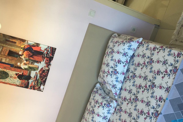 Family Room, Partial Sea View