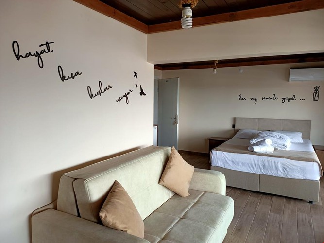 Honeymoon Suite Room