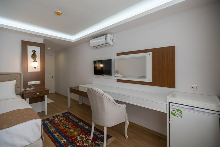 Economy Room (1 Person)