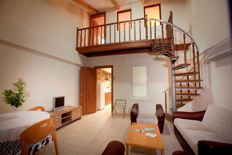 Suit Oda, Bahçe Manzaralı