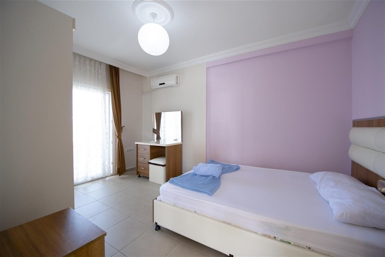 Aile 1+1 Daire Odası, Deniz Manzaralı (Balkonlu)