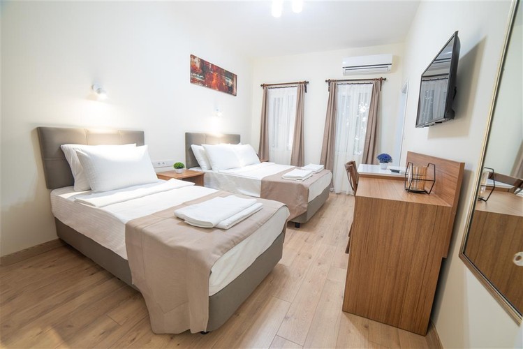 Standard Room (3 Person)