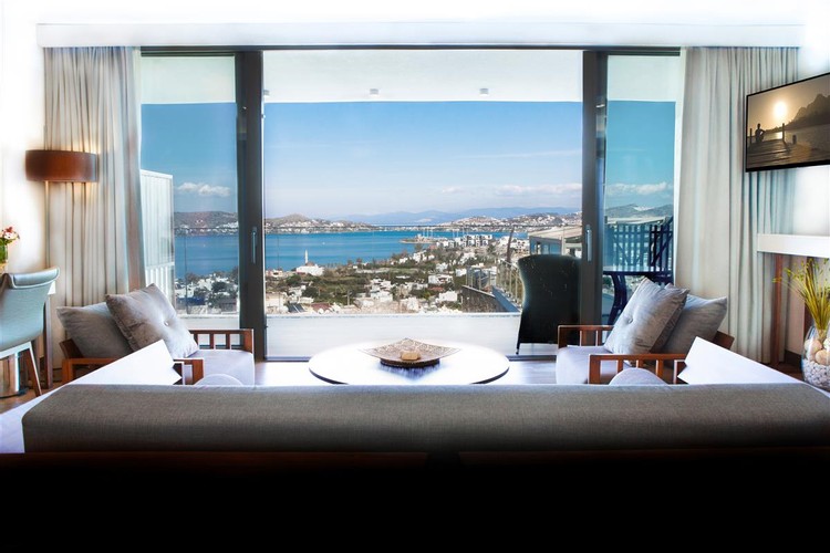 Suit Oda, Deniz Manzaralı