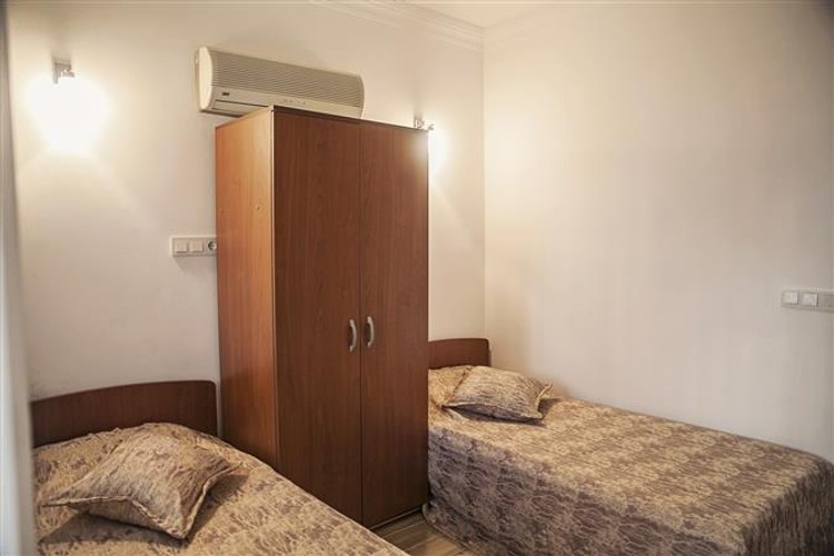 Iki Ayrı Yataklı Oda, Dağ Manzaralı