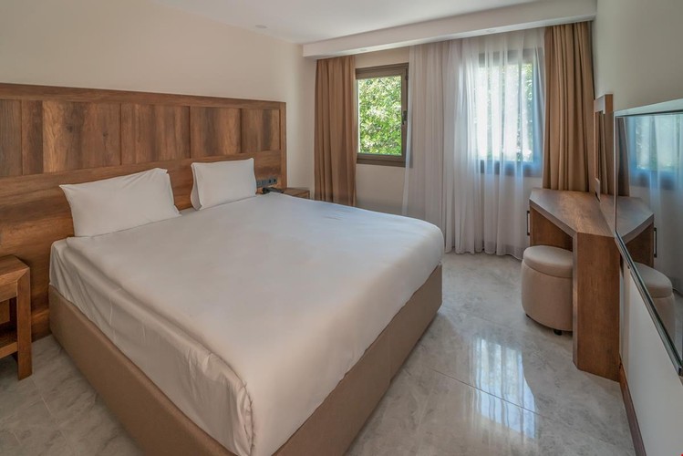 Standart Oda, Kara Manzaralı